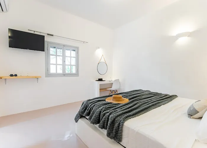 Naxos Beachwalk * Naxos City